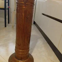 گلدان مسی دکوری با ارتفاع 90سانتیمتر|کلکسیون اشیاء عتیقه|قائمشهر, |دیوار