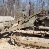 لودر زنجیری در حد