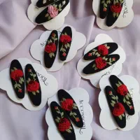 گیره تق تقی گلدوزی