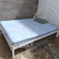 تخت و تشک