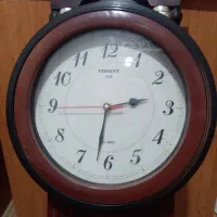 ساعت دیواری