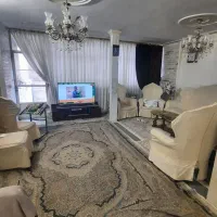 واحد ۷۰ متری طبقه اول یک خواب حیاط در اختیار