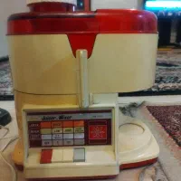 آبمیوه گیری براون