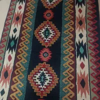 یک عدد فرش ۴متری تازه شسته شده