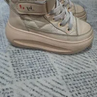 بوت در حد نو|کفش و لباس بچه|وحیدیه, |دیوار