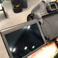 دوربین 750 دی با لنز 18-55 و لنز 50 فیکس|دوربین عکاسی و فیلم‌برداری|کرج, کوی کارمندان شمالی|دیوار