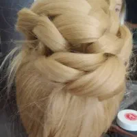 خانم ها ساکن پردیس مدل برای کوتاهی، مو