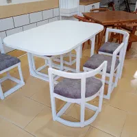 میز و صندلی کم جا