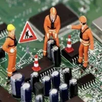 تعمیر کار الکترونیک ماهر