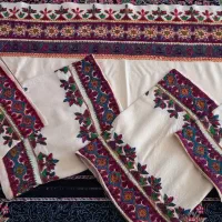 کناره ،متکا کتابی بزرگ، ساعت