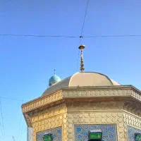 ۳ عدد سکه پارسیان دارم.