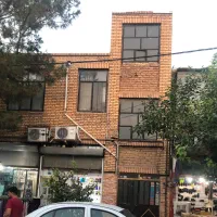 دوطبقه دربست باهم با حیاط ۱۲متری زیباشهر