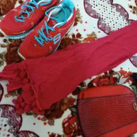 کتونی|کیف، کفش، کمربند|کن, |دیوار