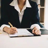 وکیل پایه یک دادگستری