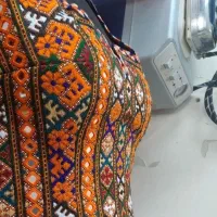 خیاطی میکنم