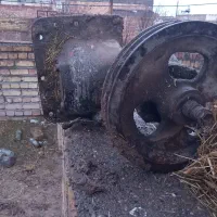 یک عدد اشف در حد نوکم کار مخصوص برای گشیدن اب چاه|قطعات یدکی و لوازم جانبی|سراب, |دیوار