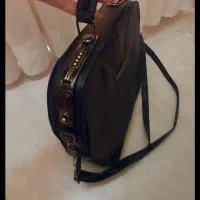 کیف|کیف، کفش، کمربند|کیش, |دیوار