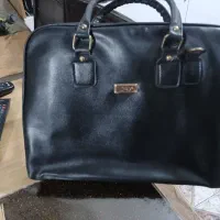 یک عدد کیف اداری بفرش میرست