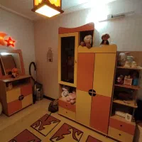 کمد لباس ،میز ارایش اینه،شلف ویترین نوجوان و نوزاد