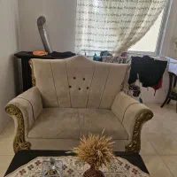 مبل هفت نفره به همراه میز عسلی