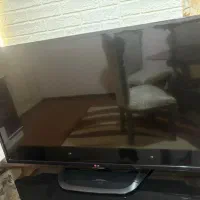 تلویزیون ال جی۴۷ ب همراه میز