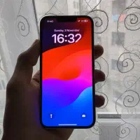 اپل iPhone 13 با حافظهٔ ۱۲۸ گیگابایت