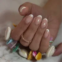 ناخنکار حرفه ای برای همکاری در سالن(خوانسار)|خدمات آرایشگری و زیبایی|خوانسار, |دیوار