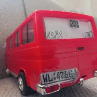 ماشین خاور و سکه قدیمی و تسبیح