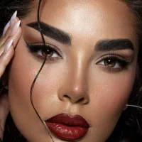 گریم و میکاپ تخصصی