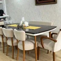 ناهارخوری ۸ نفره سالم و زیبا و کاناپه چستر