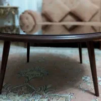 میز، جلو مبلی