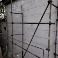 یک نیروی کار جهت کاشی کاری