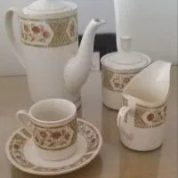 دو سرویس هفده پارچه قهوه خوری چینی