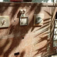 تابلو برق قدیمی