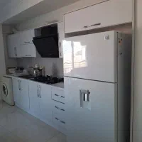 چالوس کابینت سفید در حد نو با هود، سینک و صفحه گاز