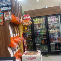 فروشنده سوپر مارکت