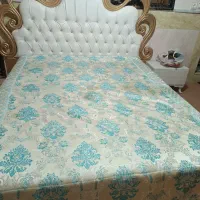 تخت دونفره. همراه روتختی وتشک