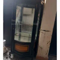 ویترین  بسیار تمیز  برای فروش|بوفه، ویترین، کنسول|رشت, پل تالشان|دیوار