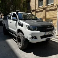 تویوتا هایلوکس مدل ۲۰۰۷ دو کابین پا بلند رنگ دار