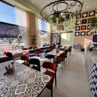 کافه،رستوران،آشپز،ظرف‌شور،سالن دار