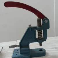 دستگاه دکمه زن