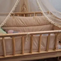 تخت کنارمادر
