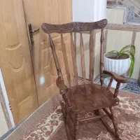 صندلی  نو  هست اصلا استفاده نشده