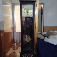 ساعت ایستاده همراه درب جک دار|مبلمان خانگی و میز عسلی|برخوار, |دیوار