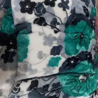 پتو نو و کاملاً آکبند(یک‌نفره بزرگ و جادار)