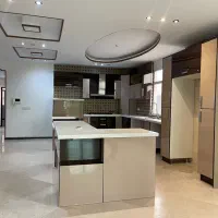 ۲۰۰ متر ویلایی دیپلمات نشین / ۲ پارکینگ/ بدون مالک|اجارهٔ خانه و ویلا|تهران, شهرک غرب|دیوار