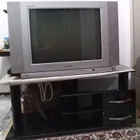 تلویزیون و میز تلویزیون