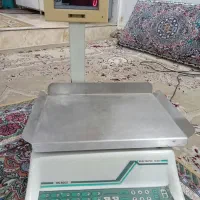ترازو ۳۰ کیلویی محک تمیز و سالم|فروشگاه و مغازه|مشهد, شهید معقول|دیوار