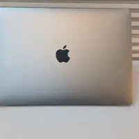 لپ تاپMacBook pro 2017 صفحه نمایش2k