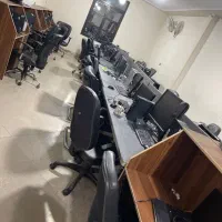 تعدادی بازاریاب وفروشنده تلفنی در شهریار